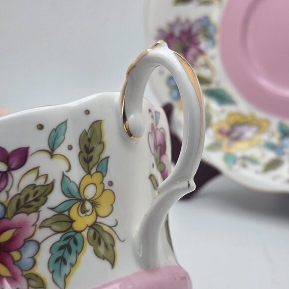 Vintage Royal Albert Pink and Floral Jacobean Tea Cup and Saucer Set - Picture 7 of 12